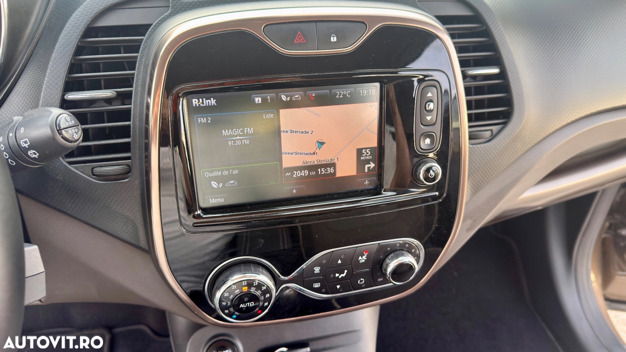 Renault Captur 1.5 dci 110cp 6 trepte - poza 8