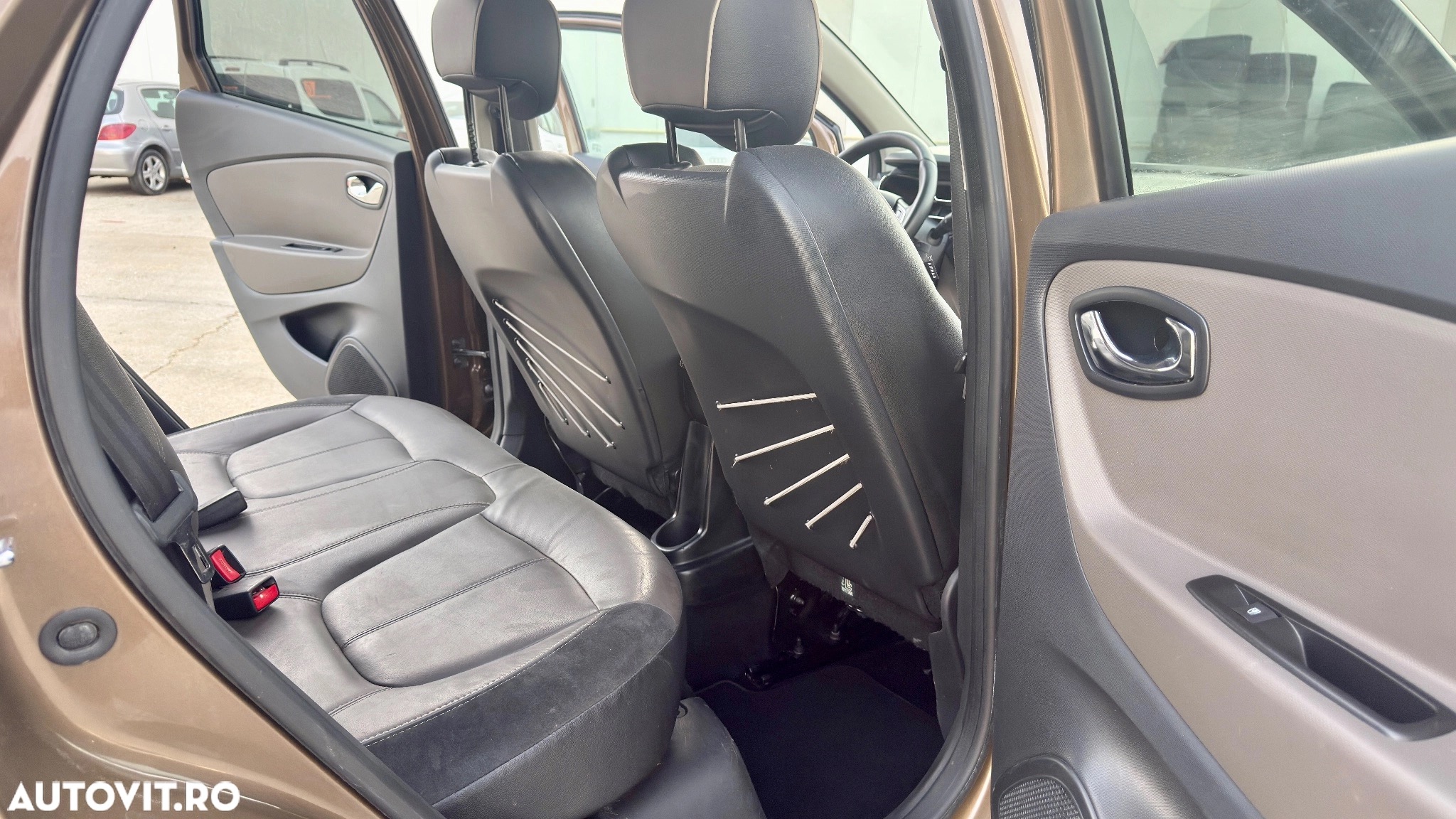 Renault Captur 1.5 dci 110cp 6 trepte - poza 9