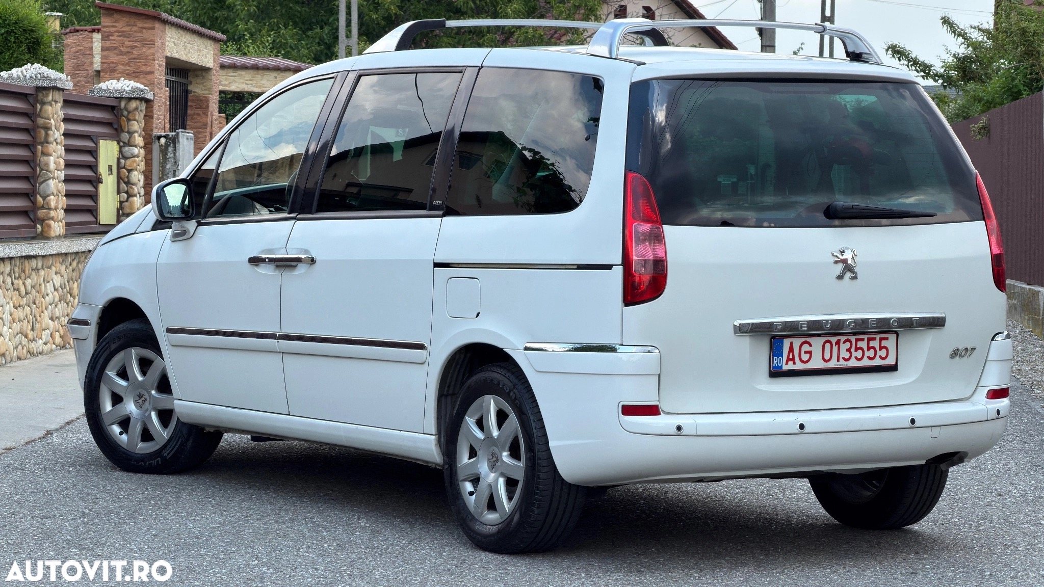 Peugeot 807 HDi 135 Allure - poza 4