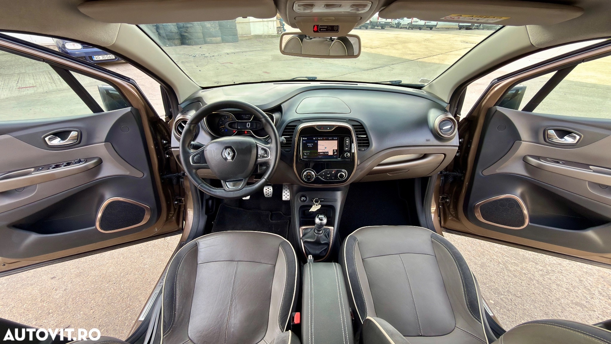 Renault Captur 1.5 dci 110cp 6 trepte - poza 6
